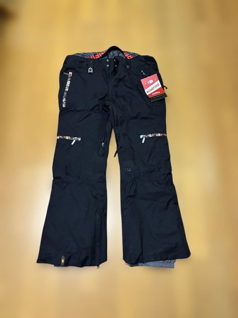 【新品・タグ付き】 BONFIRE スノーボード　ウェア　上下セット