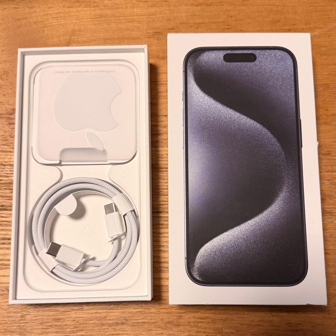 【米国版/シャッター音無】iPhone 15 Pro 256GB【eSIM専用】