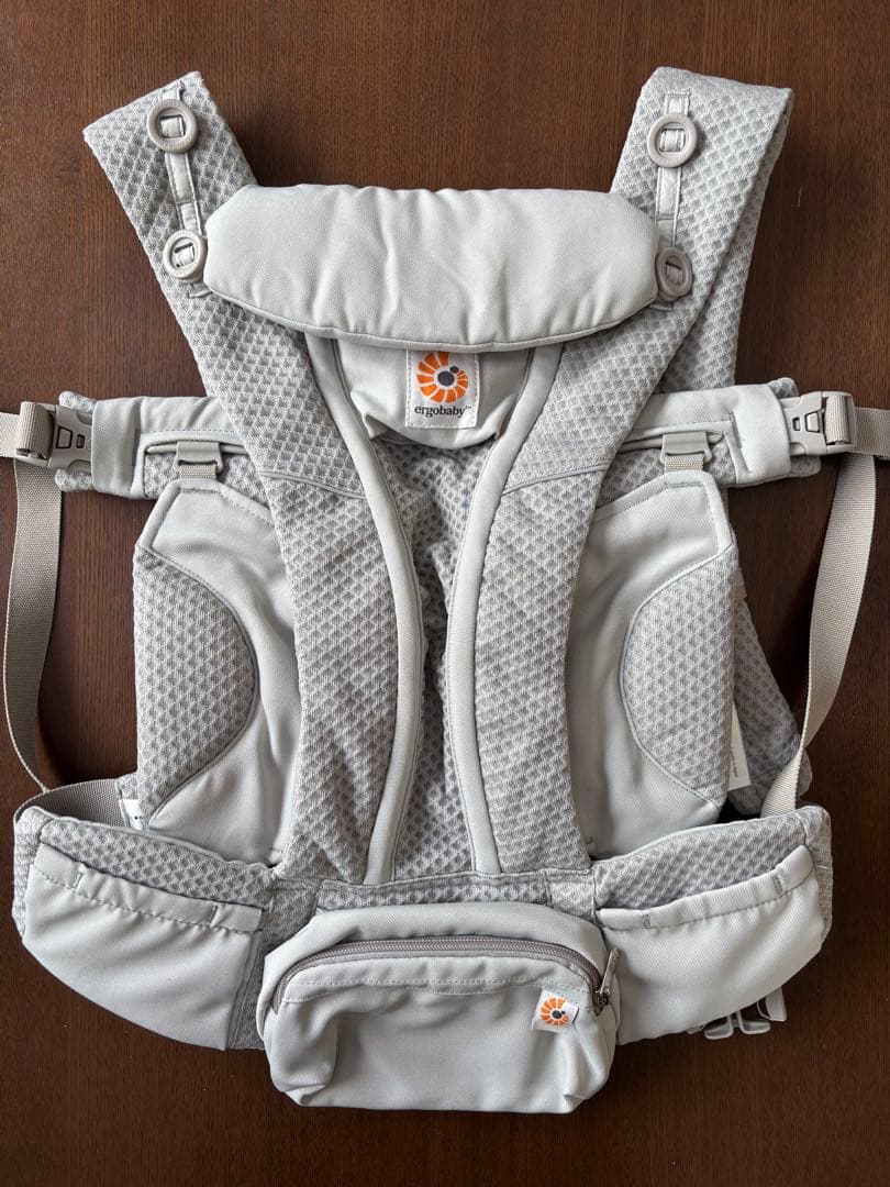 【こっこさん専用】ergobaby オムニブリーズ 抱っこひも グレー