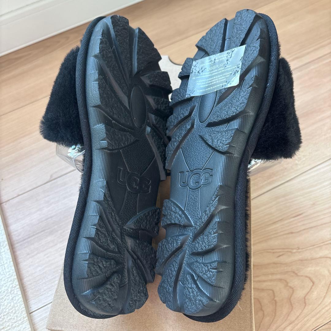 【新品未使用】UGG cozette コゼット　ブラック　ファーサンダル