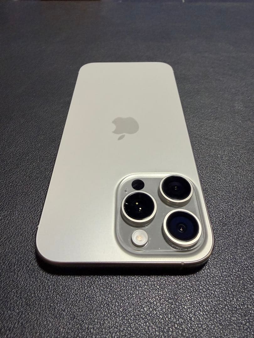 【海外版】Apple iPhone 16 Pro Max(シャッター音無)97%