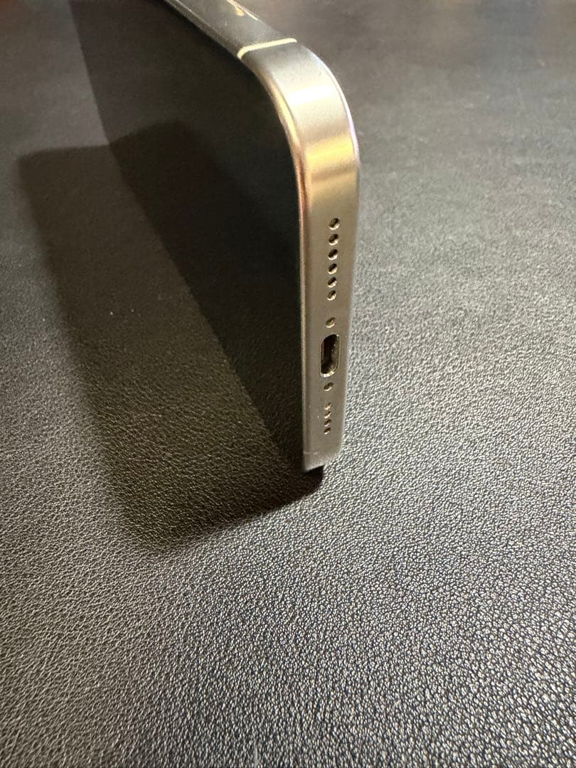 【海外版】Apple iPhone 16 Pro Max(シャッター音無)97%