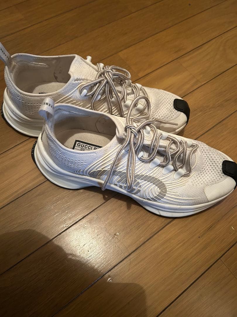 GUCCI ホワイトメッシュスニーカー