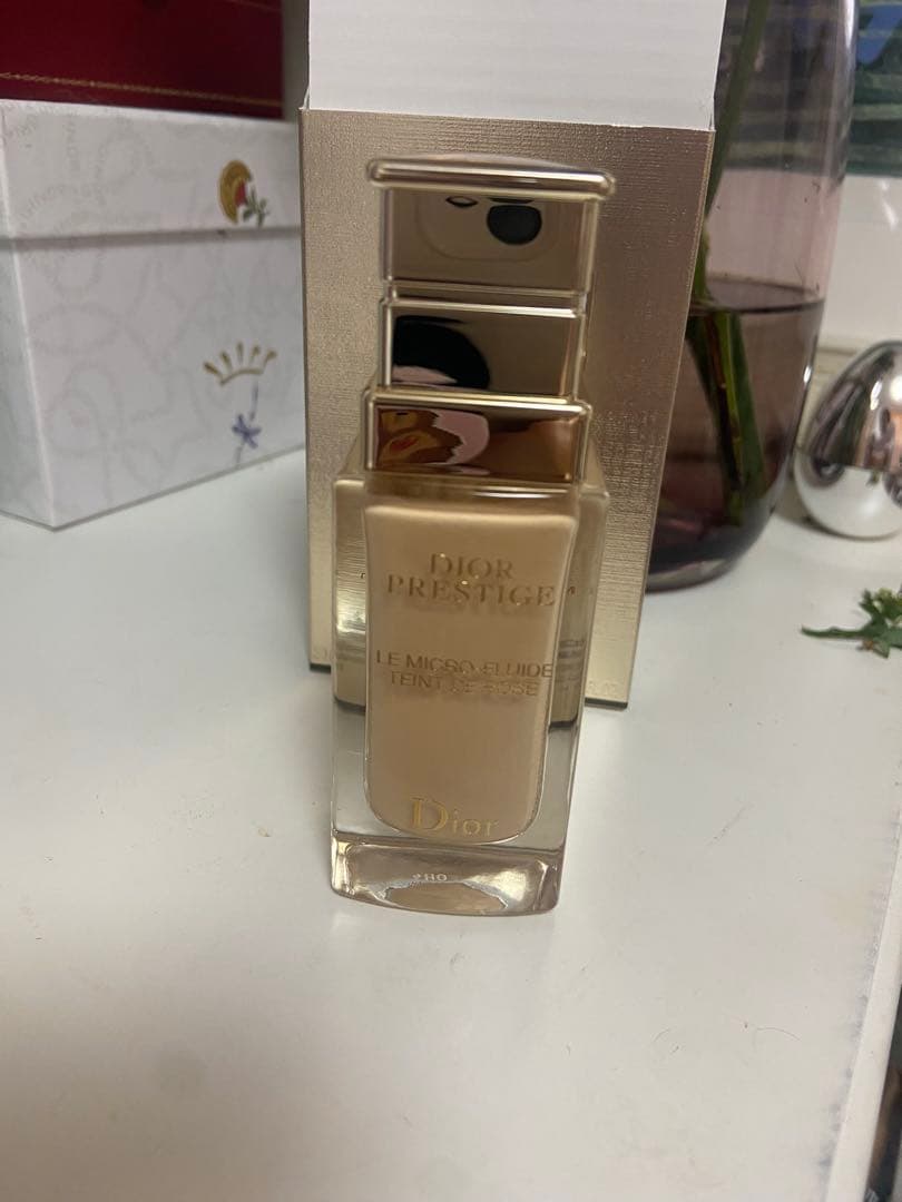 ✨新品✨ディオール プレステージ ル フルイド タン ドゥ ローズ ✨1N