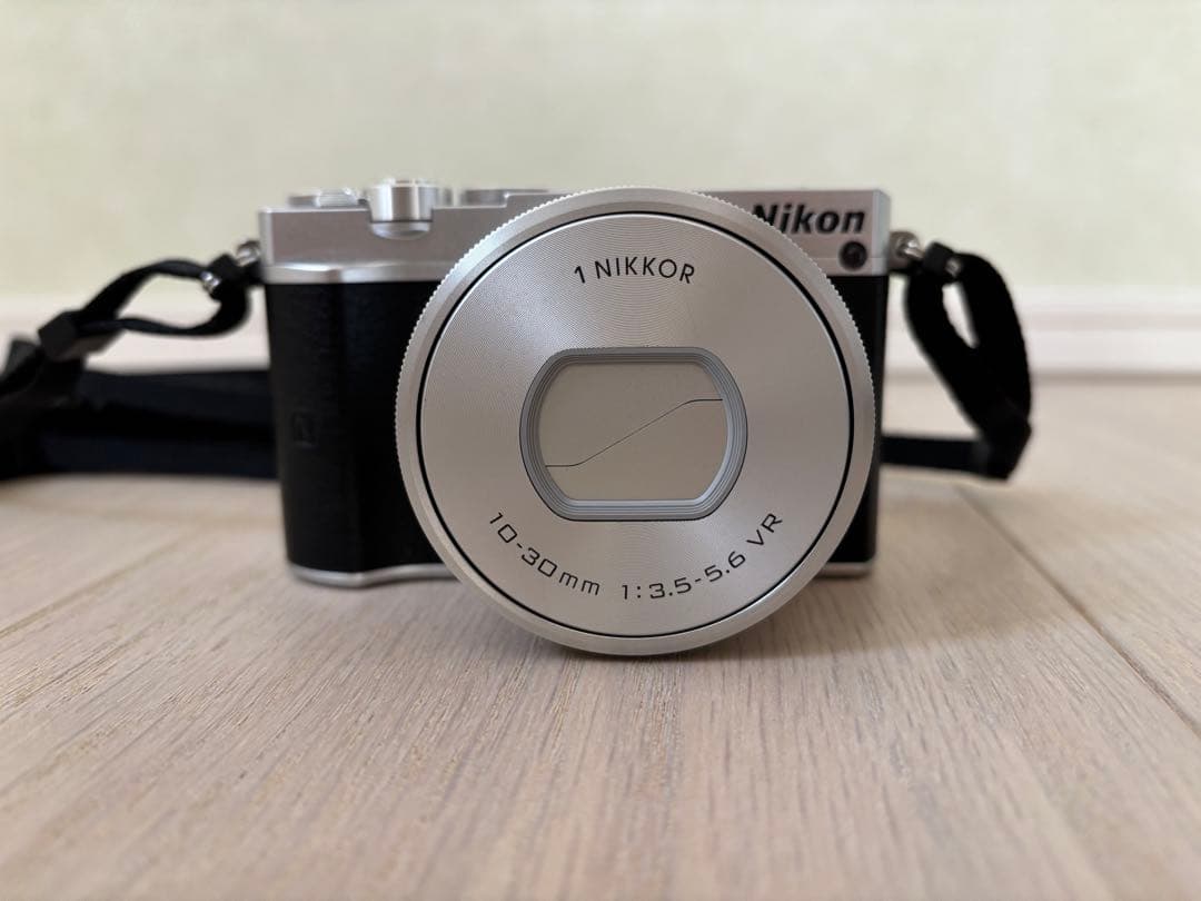 【匿名発送】Nikon 1j5 ダブルズームレンズキット