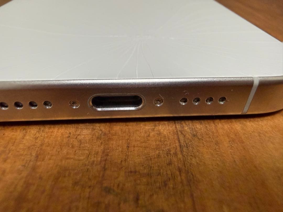 Apple iPhone 15 Pro Max本体