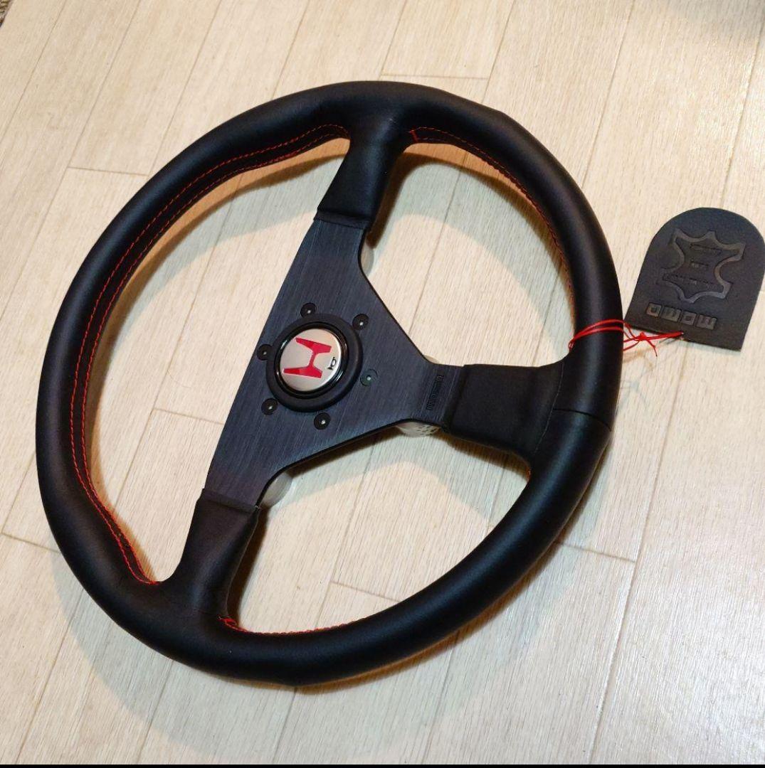 MOMO ステアリング 350mm 黒/赤 3スポーク