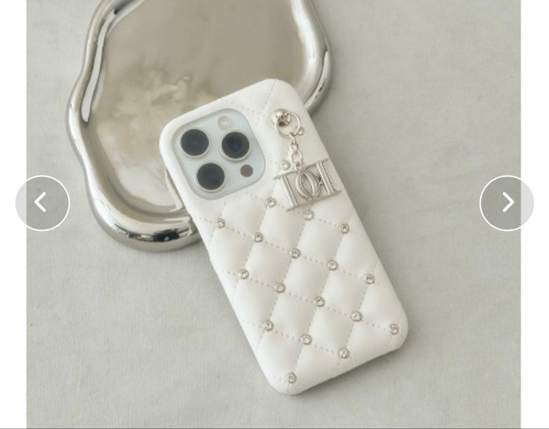 キルティングビジューDDチャームiPhoneケース ダーリッチ15pro