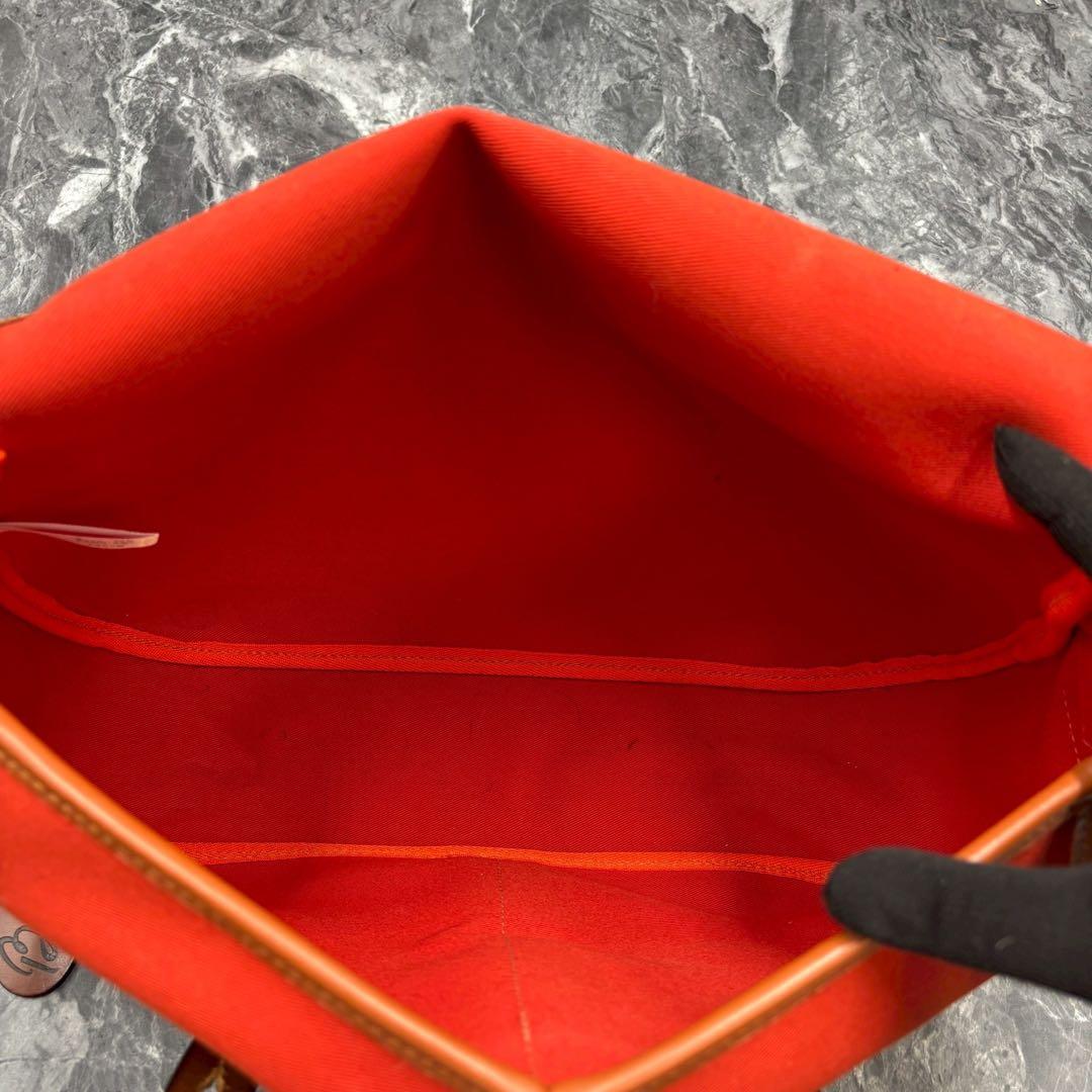 極美品✨　BRADY ariel trout メッセンジャーバッグ