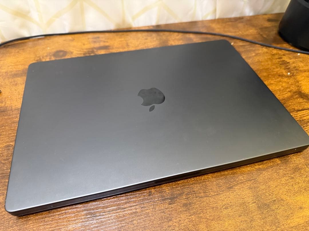 ハ*イ様 R*i様 何*す様 アップル MacBook Pro 16インチ　ブラ