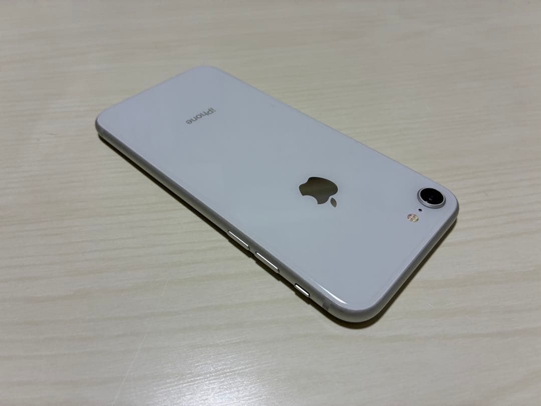 iPhone8 64GB シルバー 64GB SIMフリー