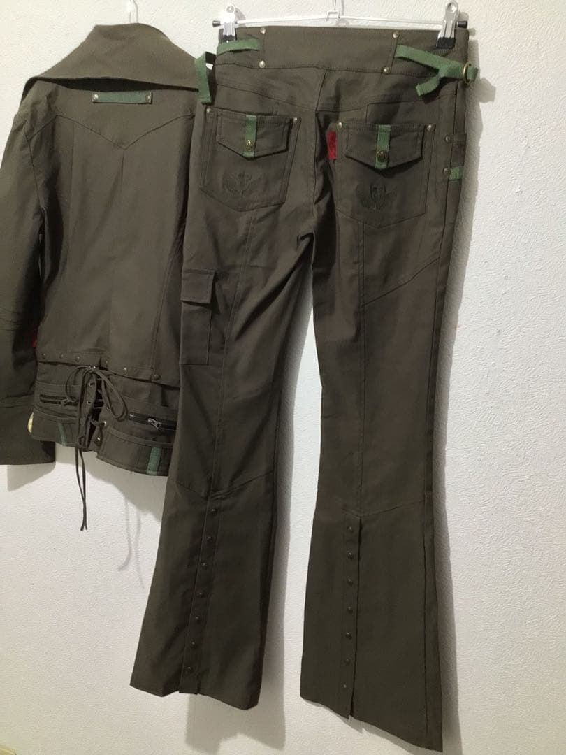 OZZON パンツスタイルセットアップ　カーキ・ミリタリー調・十字架・クロス