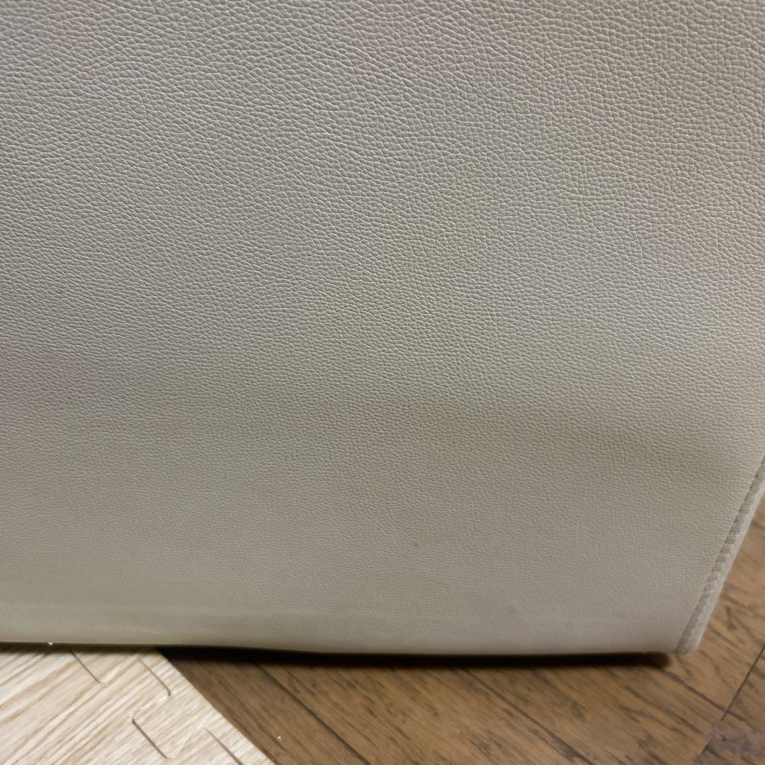 アイボリー色 合成皮革 1人掛けソファ　　　　期間限定出品お値下げ