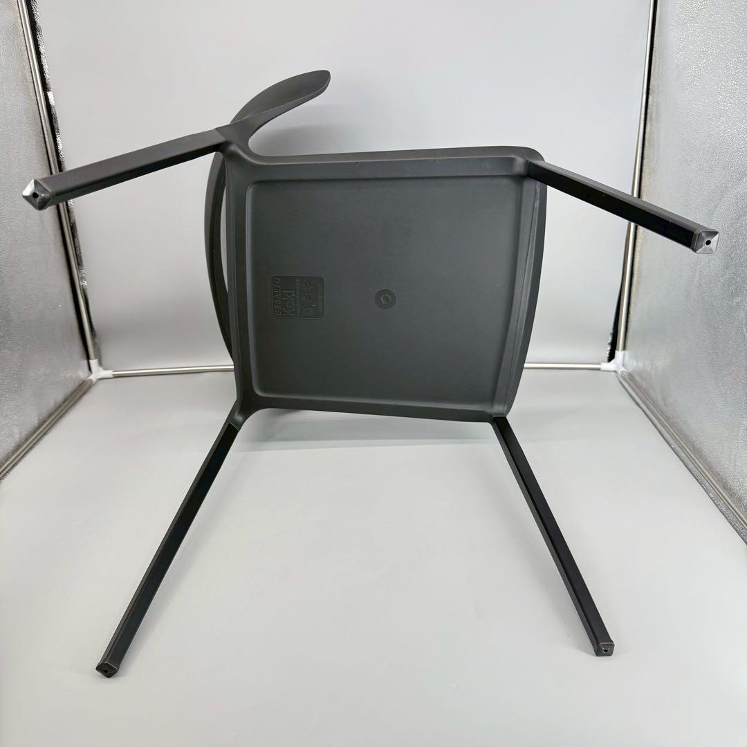 送料込　匿名配送　カッシーナ　コキ　KOKI スタッキングアームチェア　イス ①