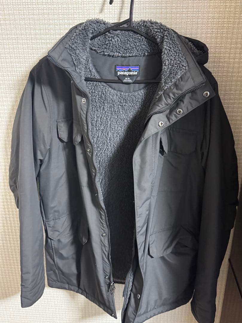 パタゴニア　イスマスパーカー　2023年モデル　Mサイズ