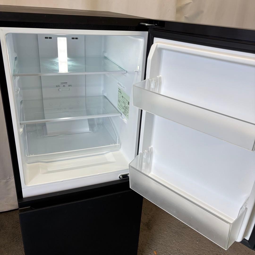 100　パナソニック　冷蔵庫　一人暮らし　黒　右開き　23年製　送料無料　安い‼️