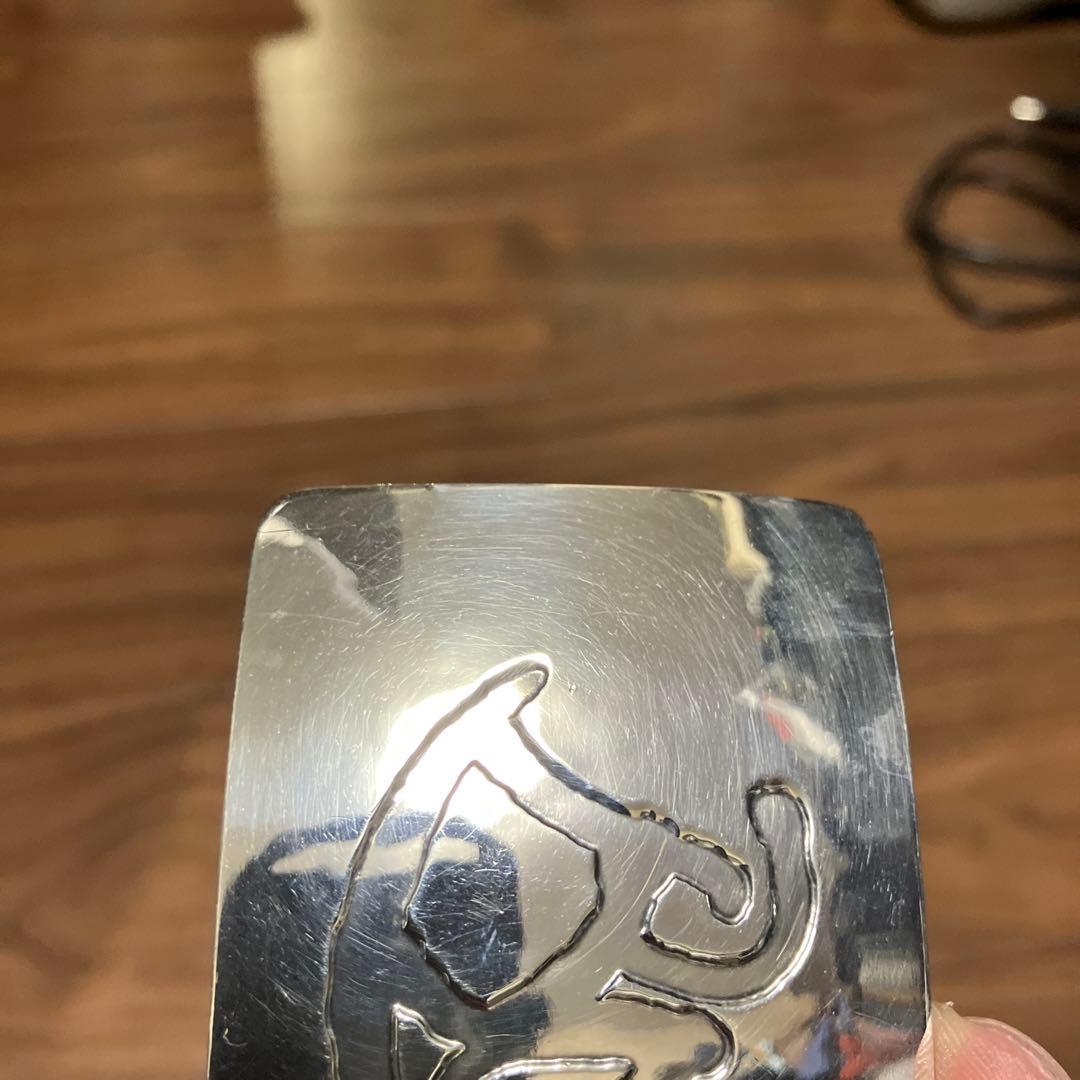 レッドムーン シルバー製　ロゴバックル　銀　美品