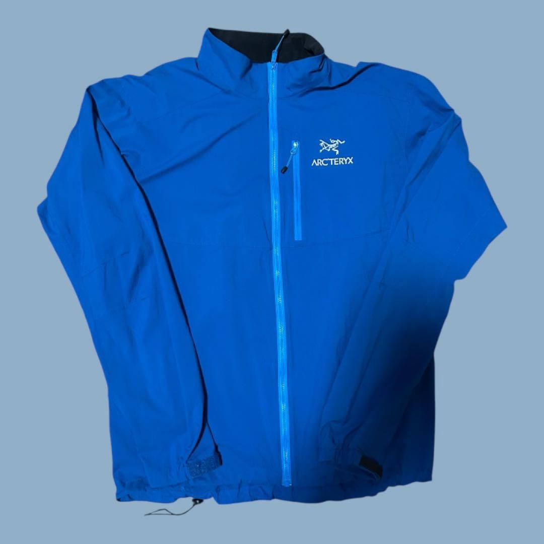 【本日限定価格】ARC'TERYX ナイロンジャケット M 青