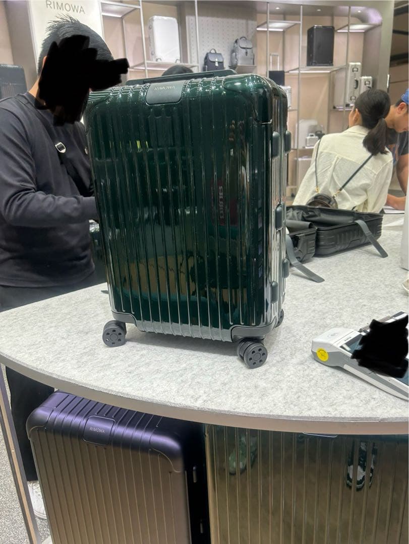 [RIMOWA] リモワ エッセンシャル キャビンサイズ ラゲッジ（グリーン）