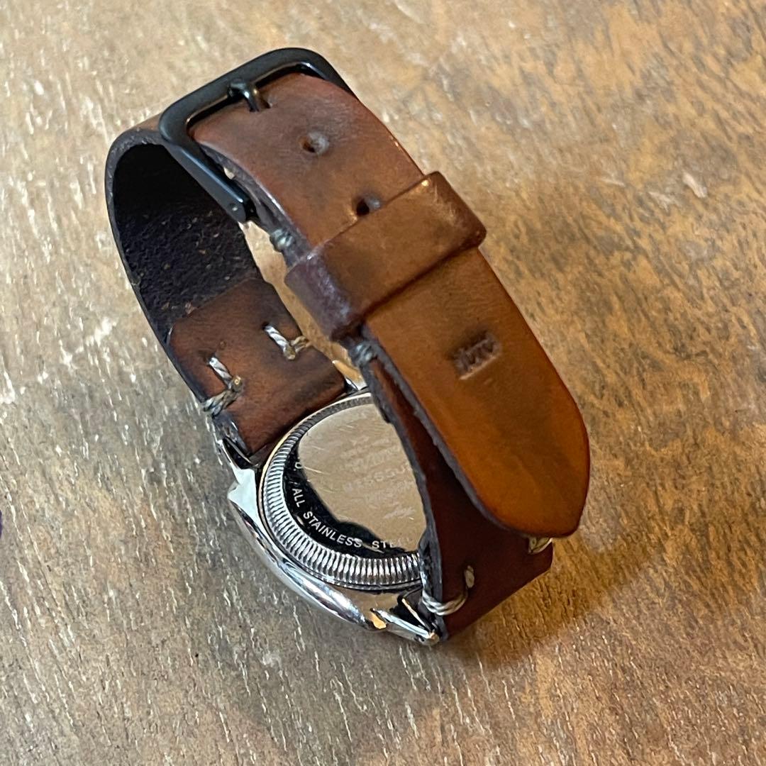 ヴァーグ ウォッチ coussin レザーmotoコラボ 希少文字盤 レディス