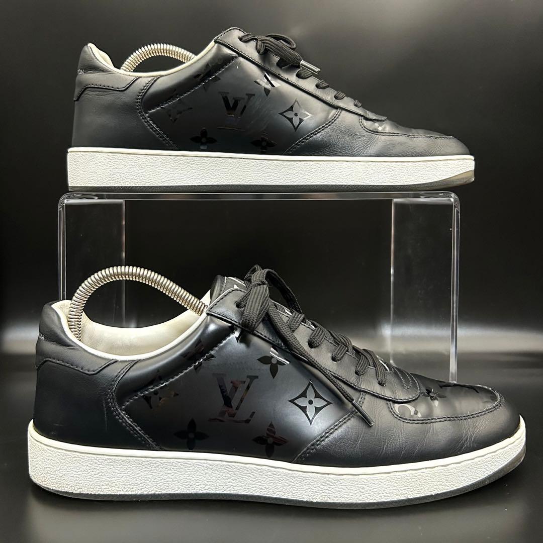【美品】ルイヴィトン リヴォリライン スニーカー モノグラム メンズ レザー 黒