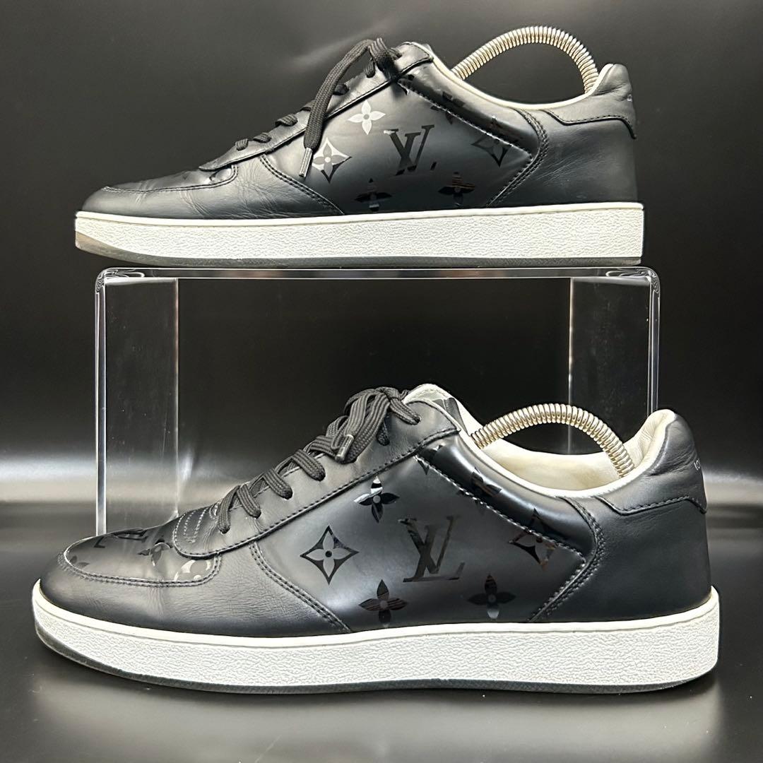 【美品】ルイヴィトン リヴォリライン スニーカー モノグラム メンズ レザー 黒