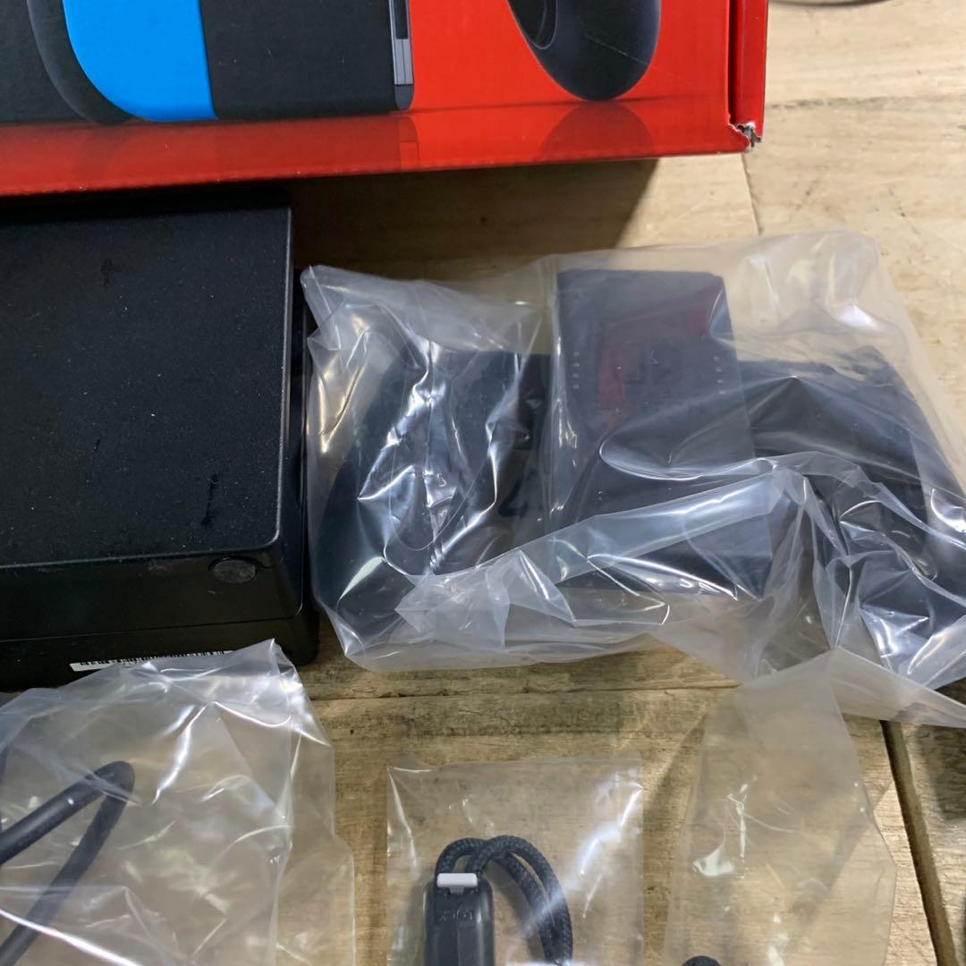 Nintendo Switch 本体 ネオンブルー/ネオンレッド　2020