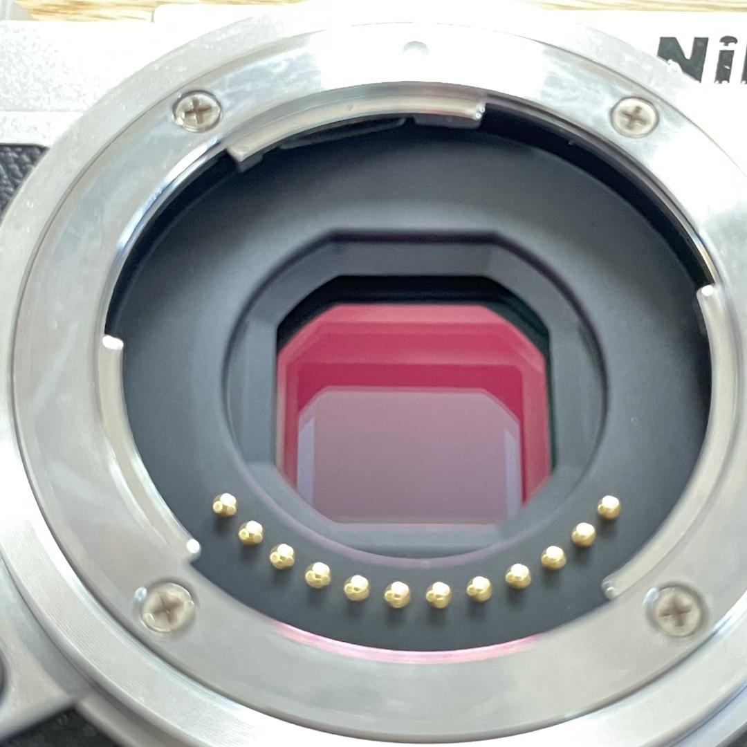 NIKON 1 J5 ダブルレンズキット+望遠ズーム+レザージャケット+おまけ付