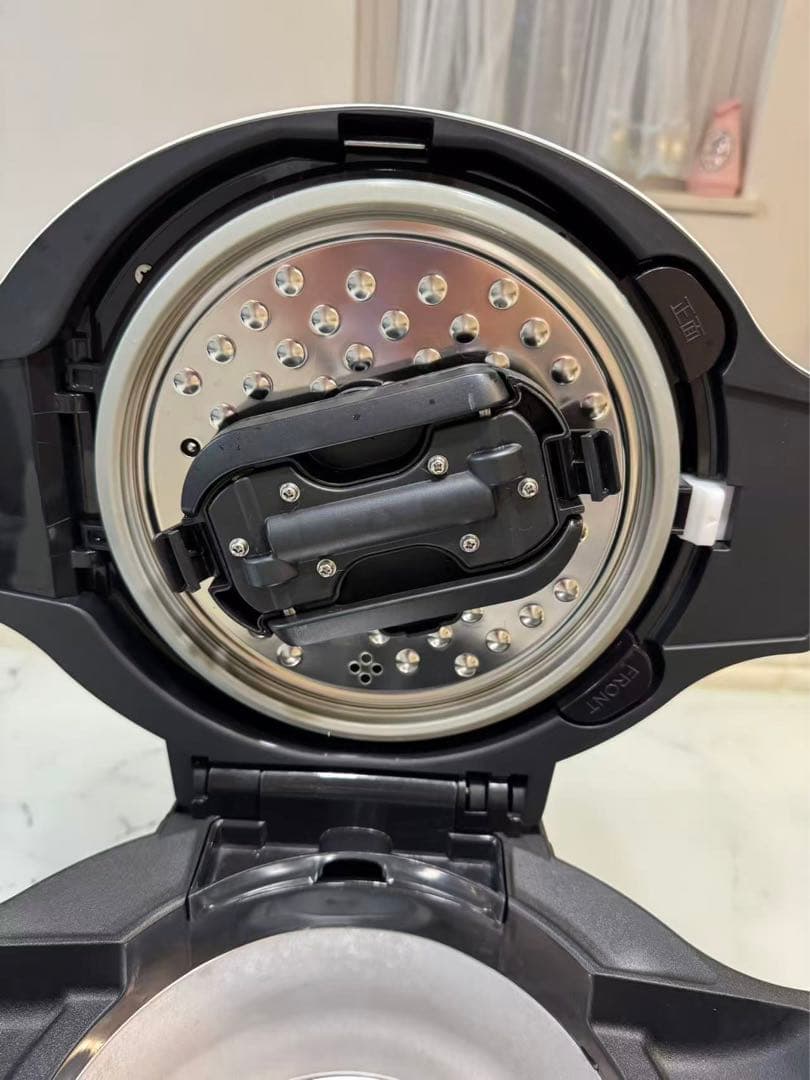 シャープ　ヘルシオ ホットクックKN-HW16Fホワイト2020年製