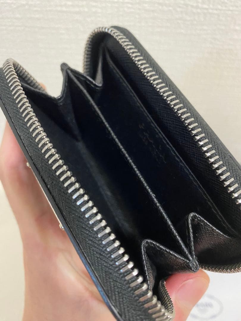 【最終値下げ】PRADA サフィアーノトライアングル ケース