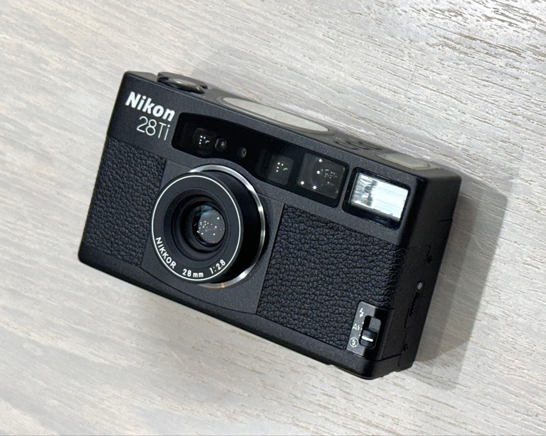 ニコン 28Ti Nikon 28Ti コンパクトフィルムカメラ