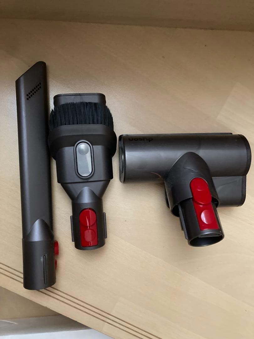 【美品】 ダイソン Cyclone V10 Fluffy SV12FFLF