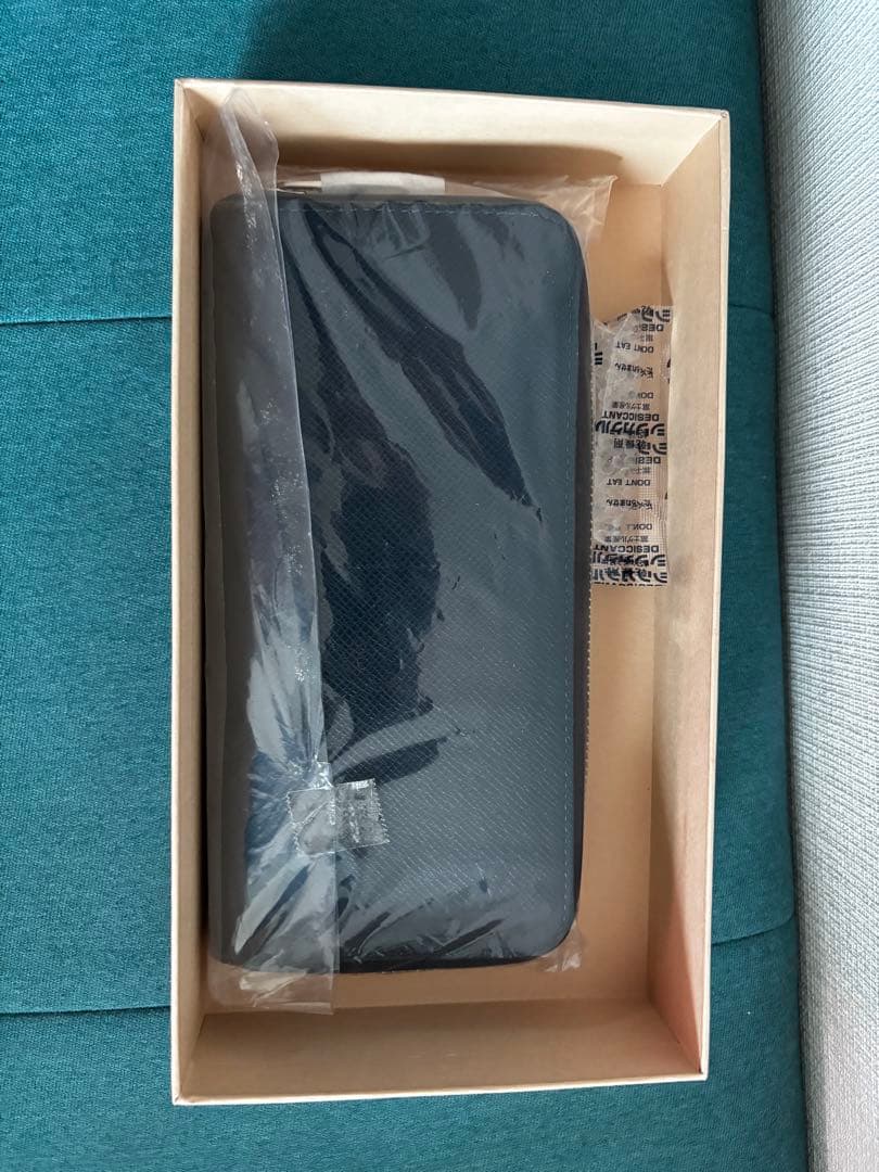 ルイヴィトン タイガ ヴェルティカル 長財布 オセアン ジッピー　M32837