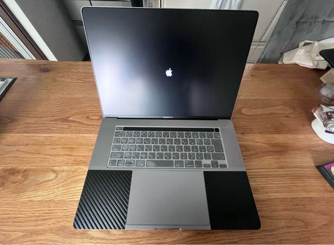 MacBook Pro 16インチ