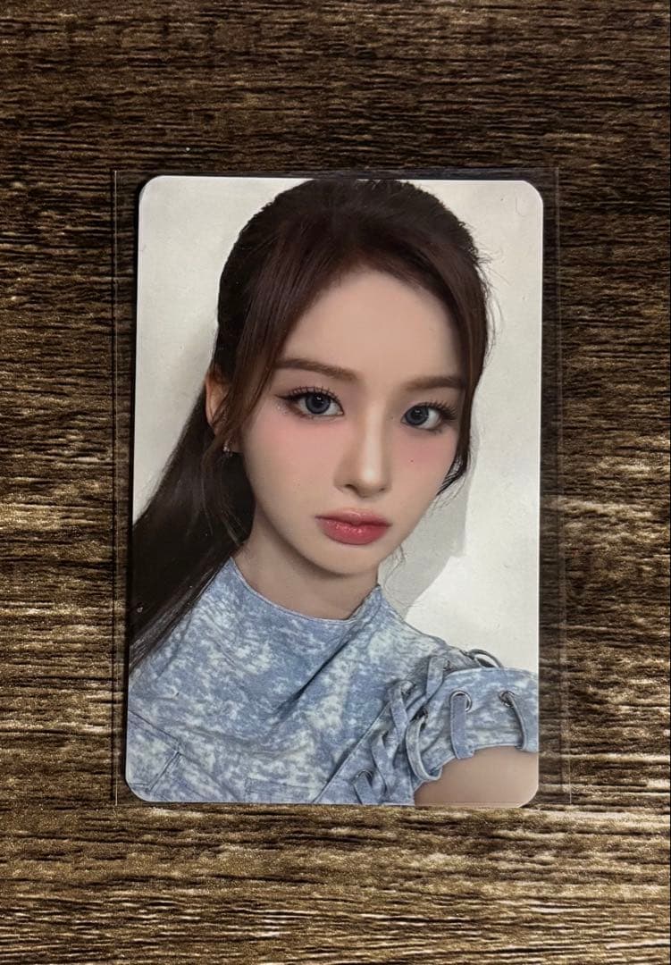 【公式】 NMIXX ソリュン　ファンコン衣装限定トレカ