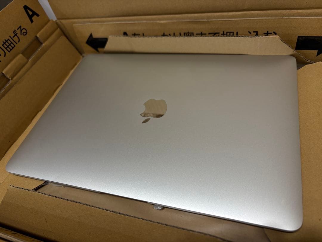 【バッテリー新品】MacBook Air2020