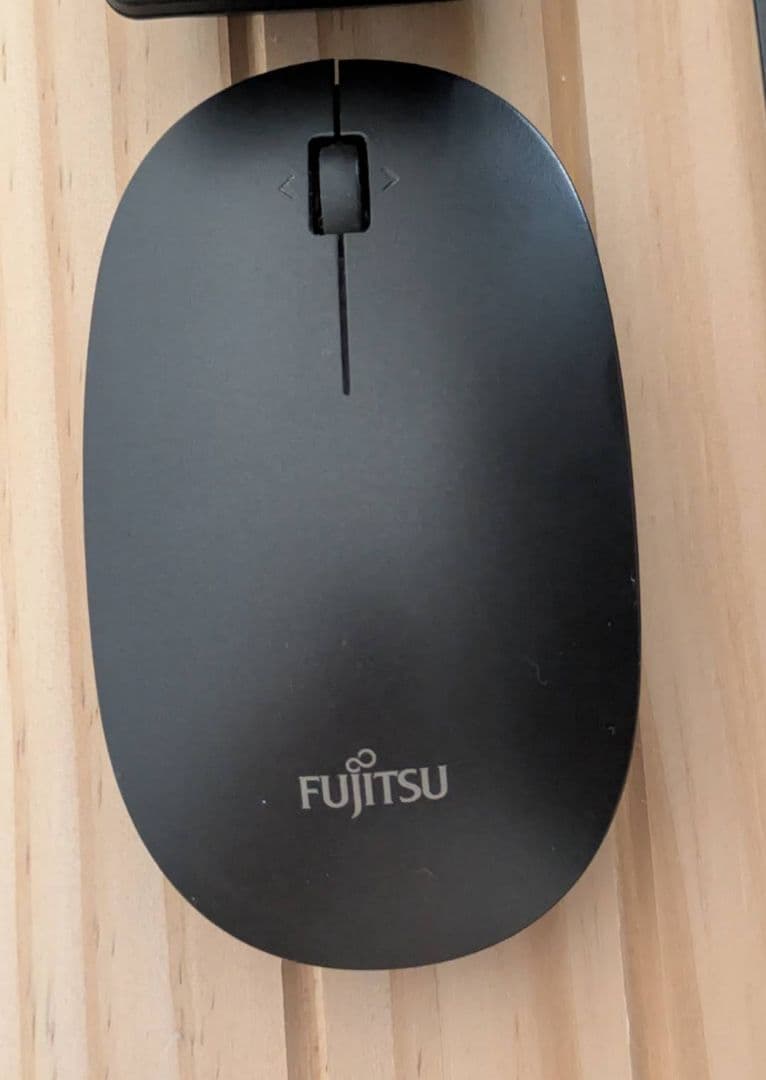 大型モニター 日本語キーボード リモコン付き