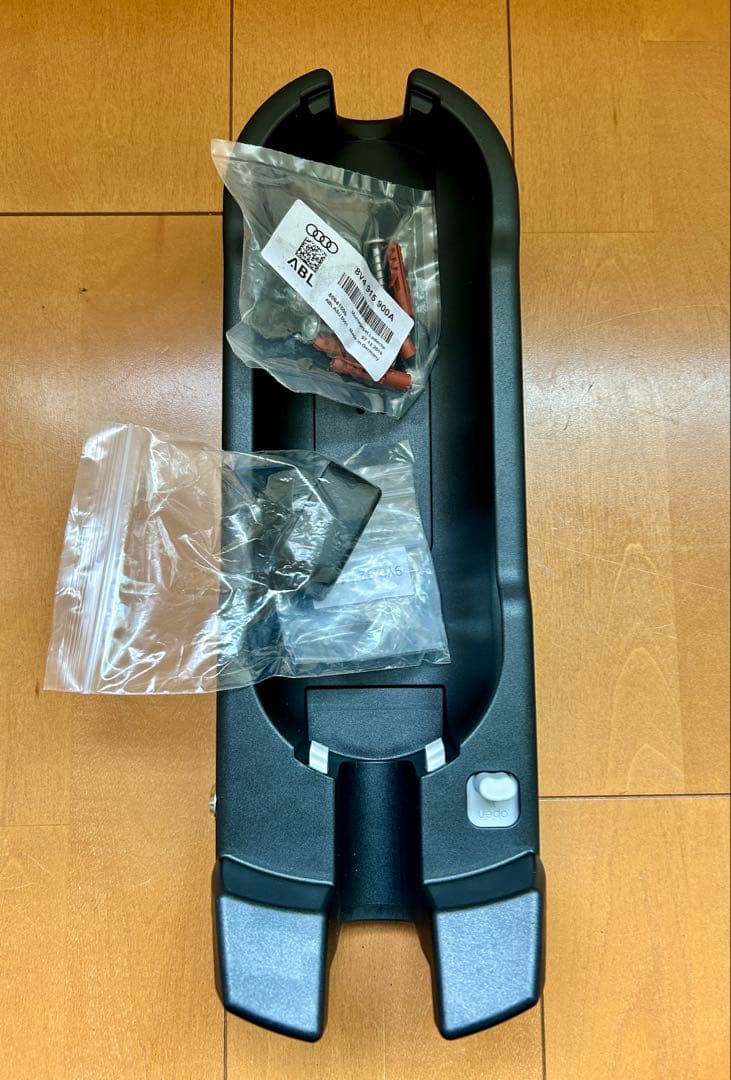 【新品】アウディ e-tron charging kit 8kw 充電器