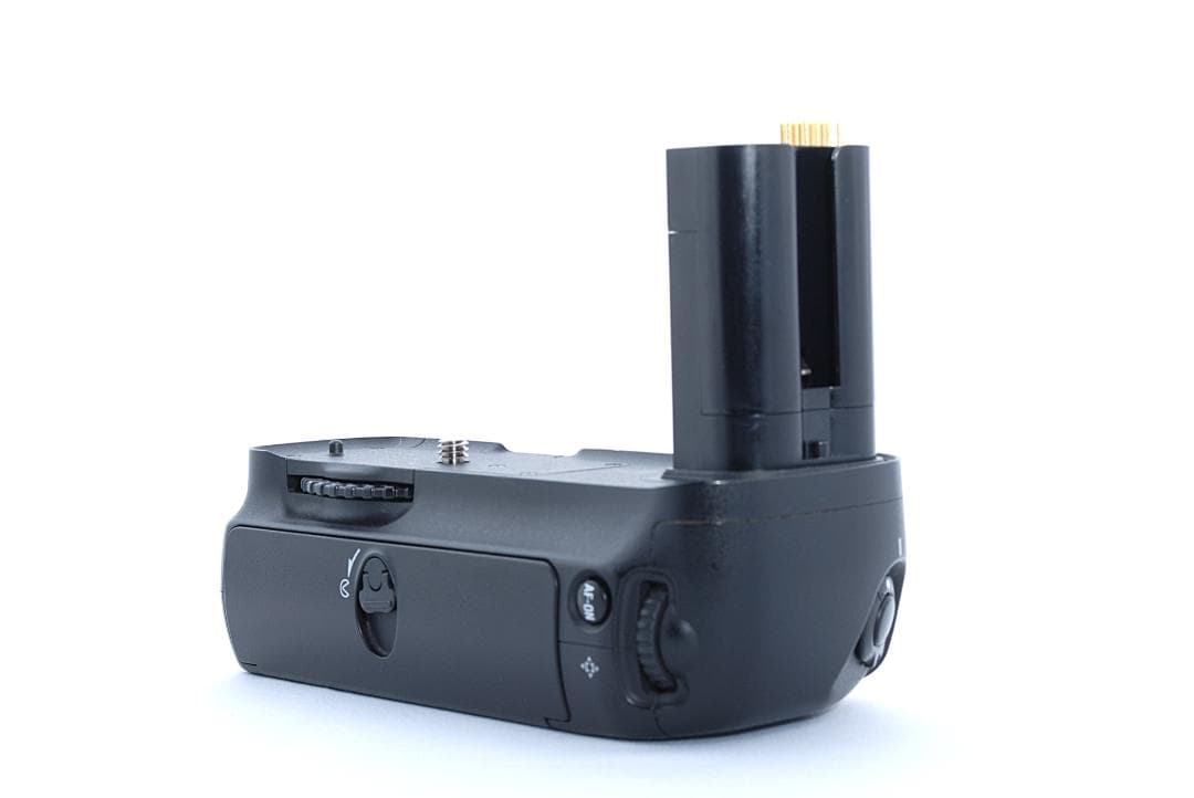 ★Nikon MB-D200 MULTI POWER BATTERY PACK