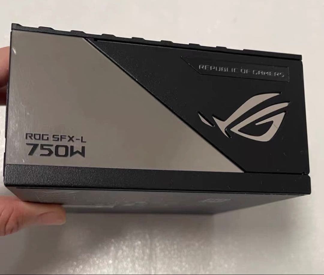 ROG SFX-L 750W 電源ユニット