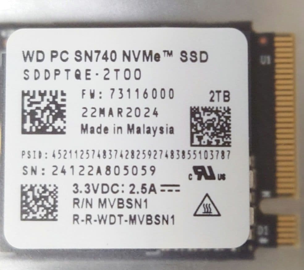 【新品】WD PC SN740 NVMe SSD 2TB＋エンクロージャー