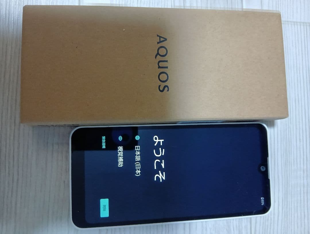 AQUOS SH-M25 wish3 ホワイト 本体
