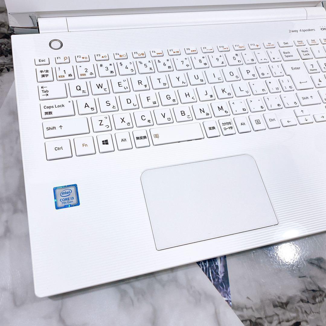 美品✨スノーホワイト✨新品SSD512GB✨カメラ・オフィス付✨ノートパソコン