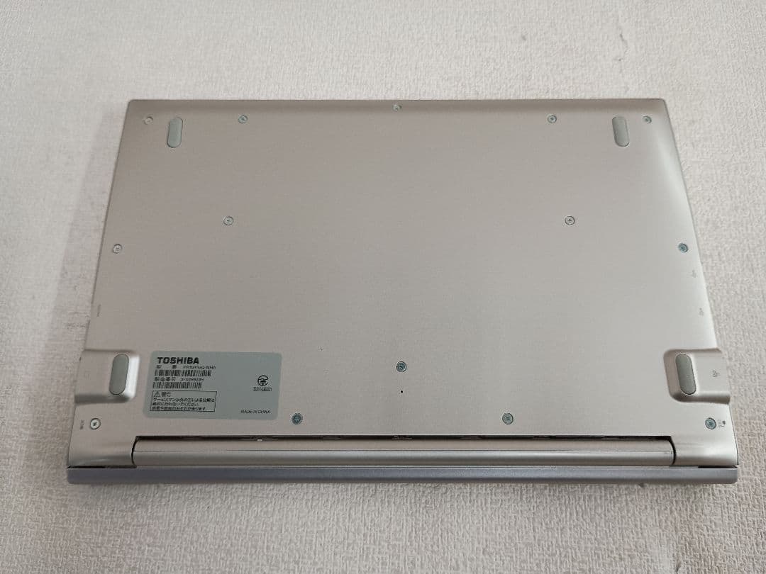 TOSHIBA 2-in-1 タブレットノートPC PR82PGQ-NHA