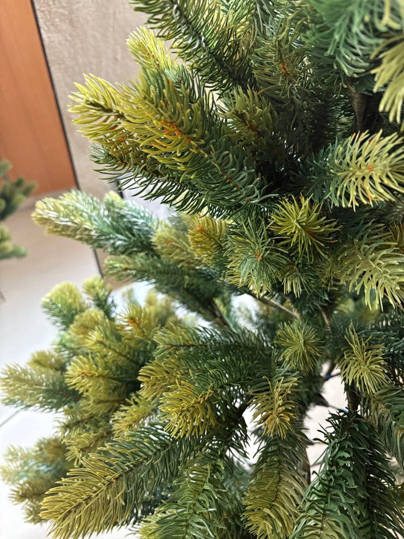 RS GLOBAL TRADE社のクリスマスツリー120cm