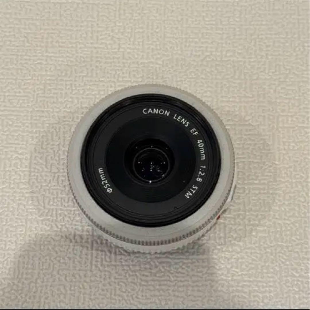 【一眼レフカメラ】Canon EOS KISS X7 ホワイト レンズ2個セット