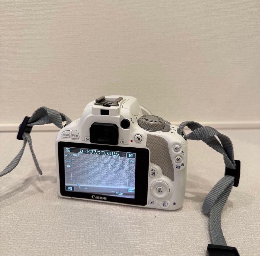 【一眼レフカメラ】Canon EOS KISS X7 ホワイト レンズ2個セット