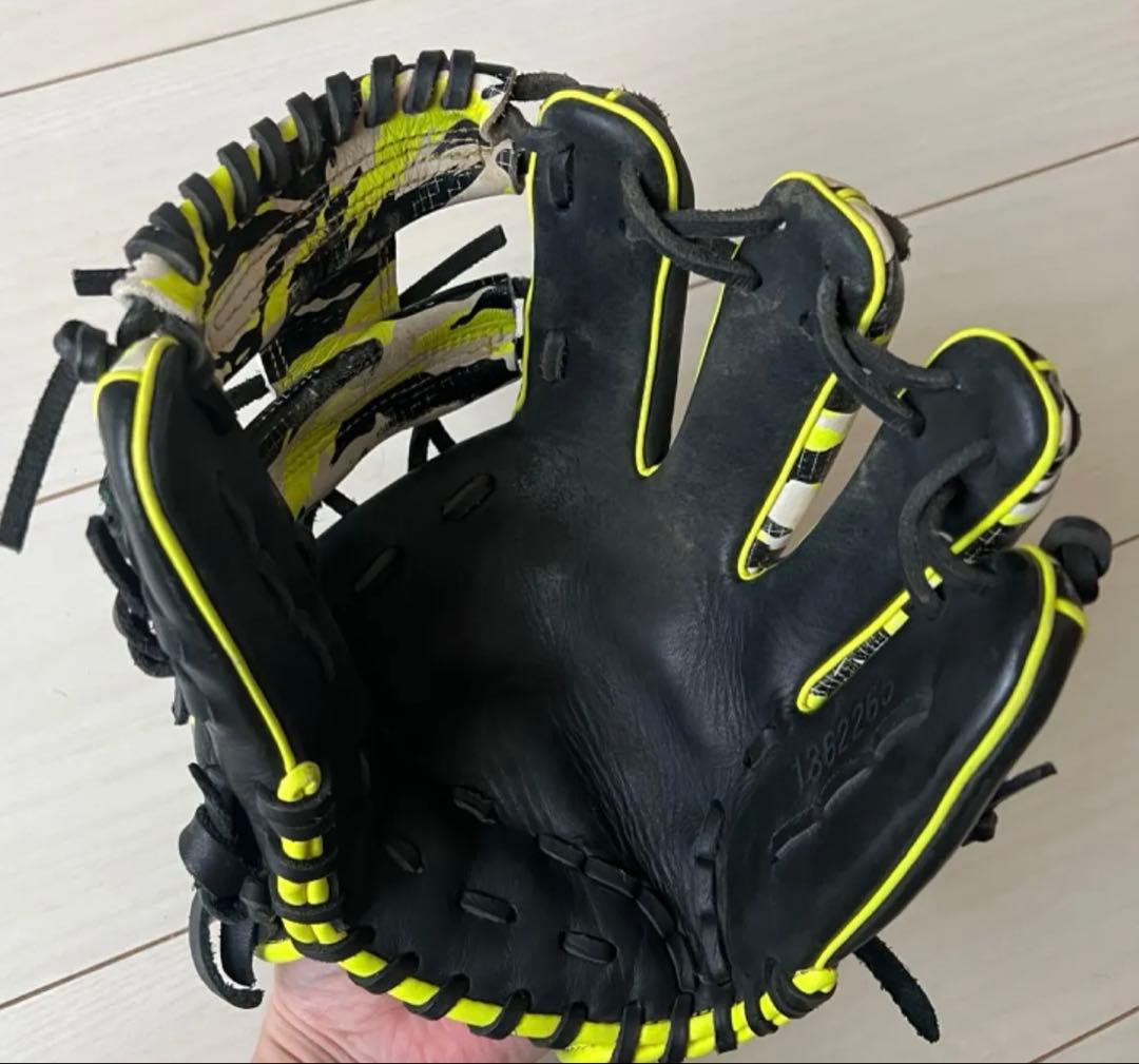 よ*お様 アンダーアーマーグラブ軟式