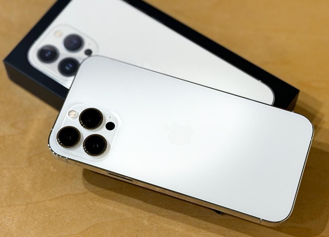 【美品】Apple iPhone 13 Pro Max シルバー 256GB