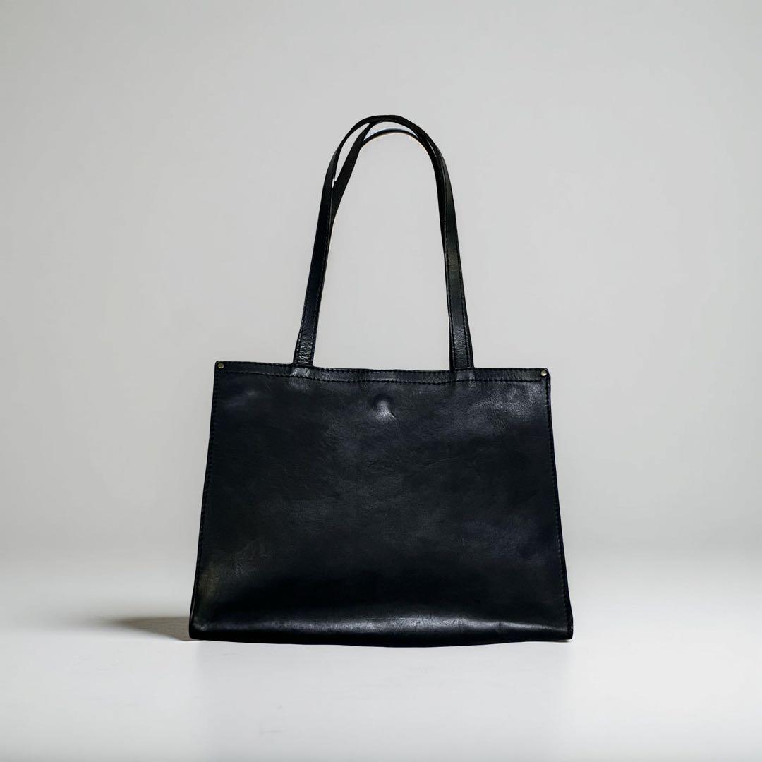 ヘルツ トートバッグ レザー 黒　無地 A4収納 ユニセックス 肩掛け可